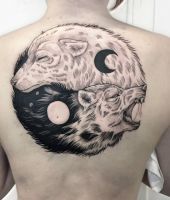 Yin i yang - tatuaże wilki