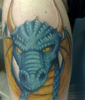 głowa niebieskiego smoka