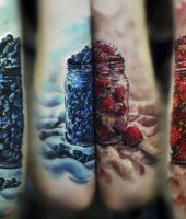 maliny i jagody - tatuaże owoce