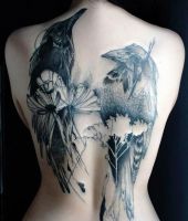 ptaki tatuaże na plecach - kruki