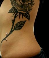 róża tatuaże i piercing