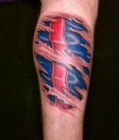 tatuaż na łydce