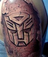 tatuaże biomechaniczne transformers