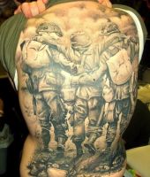 żołnierze tatuaże na plecach