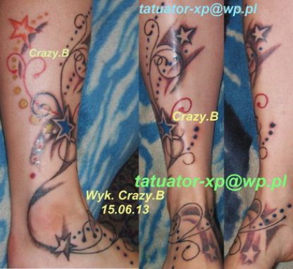 wytatuowana noga